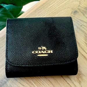 Coach Women’s Trifold Wallet in Black Crossgrain Leather